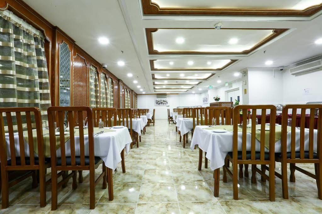 La Villa Suites Hotel Doha Exterior photo